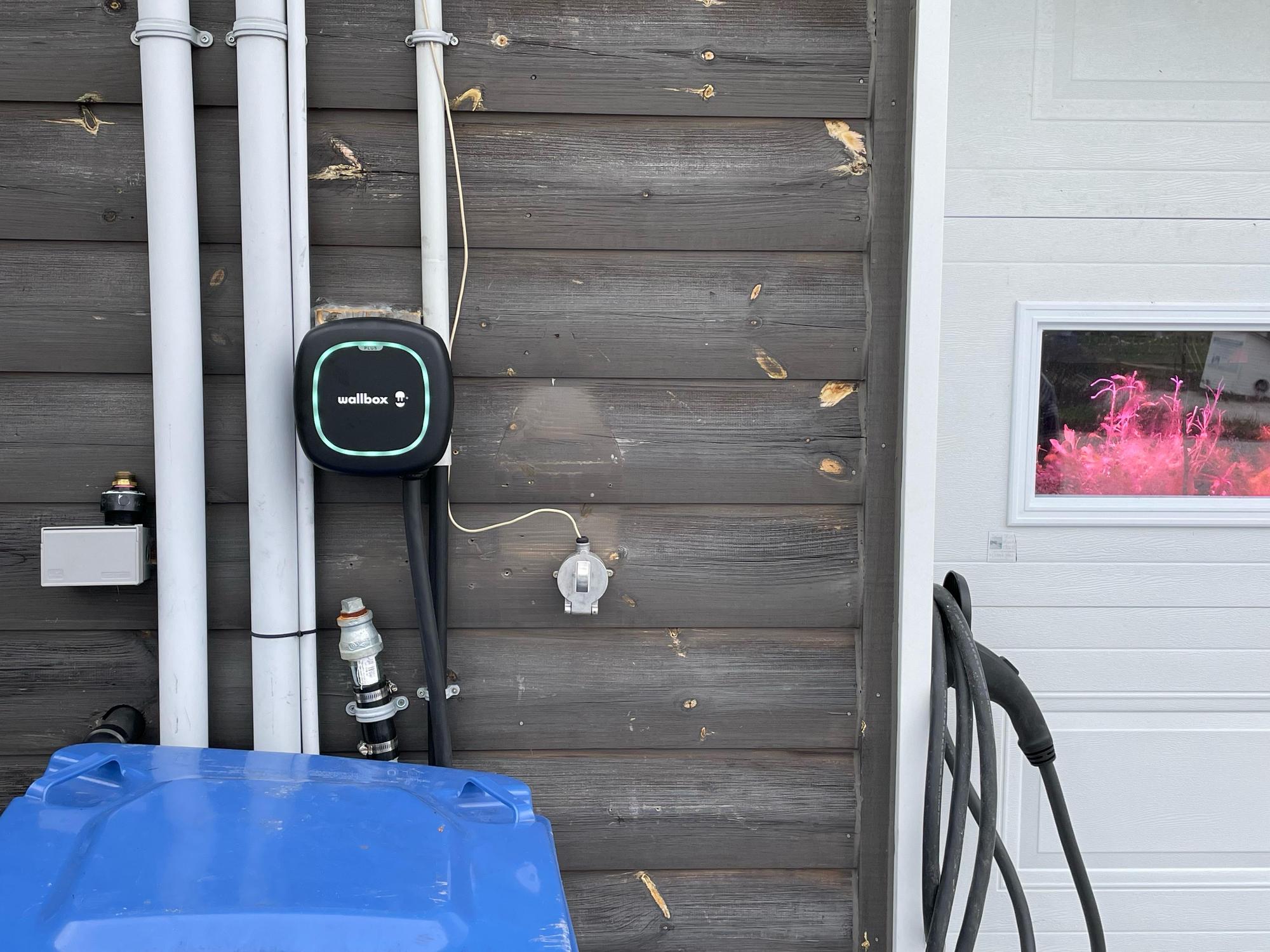 11 kW charger for Electric Vehicles