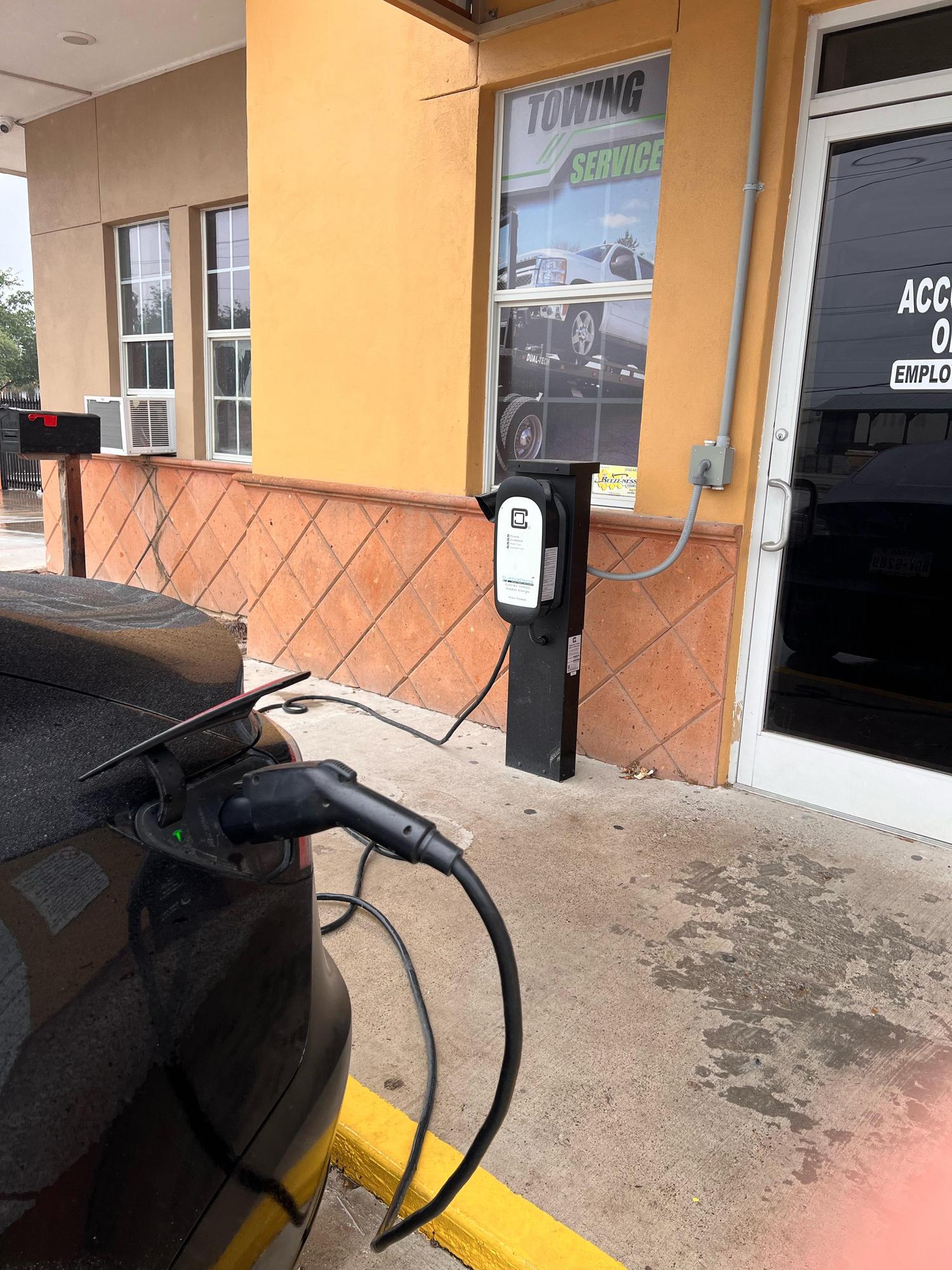 R & R Collision Center