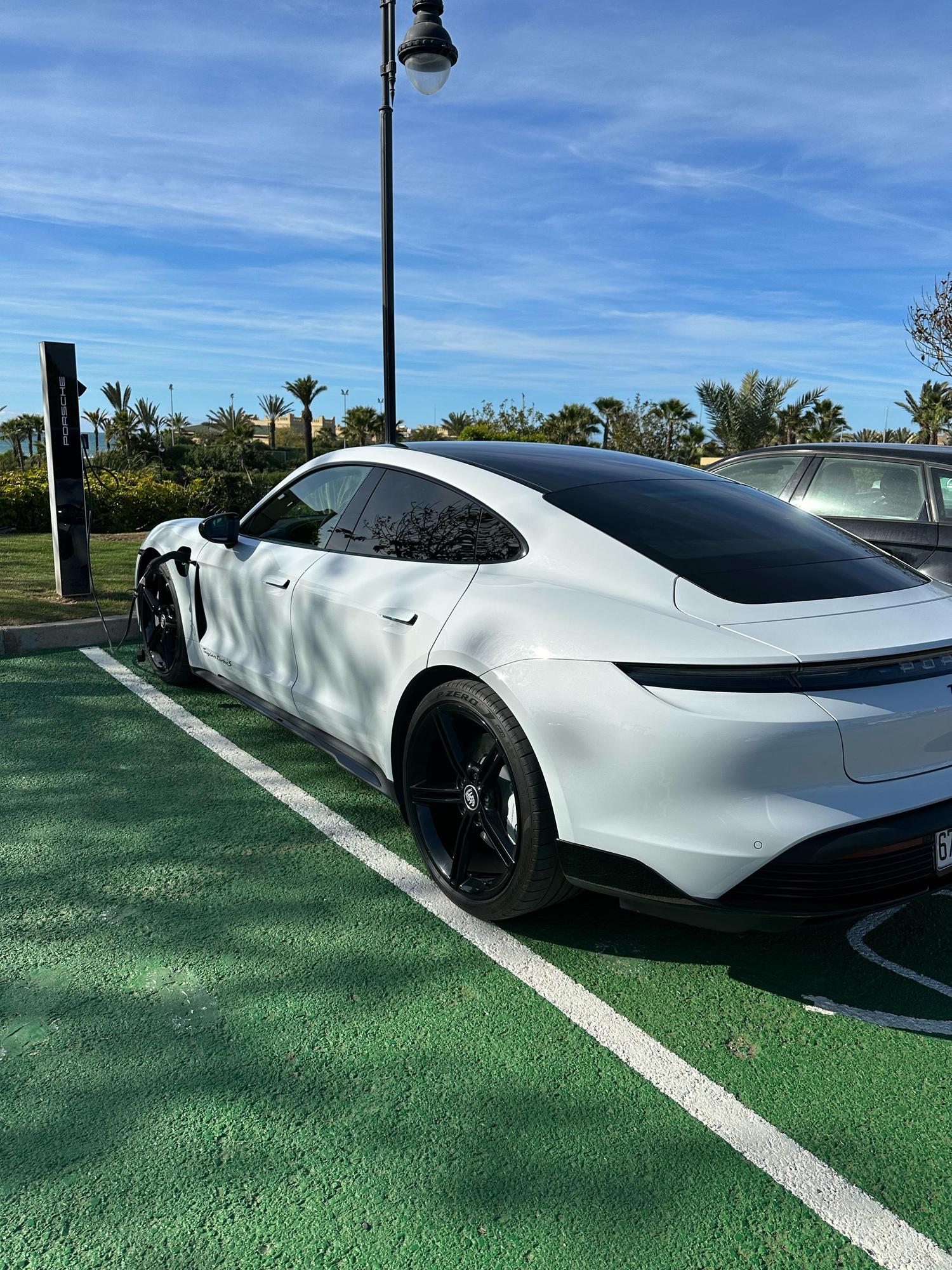Chargeur porsche