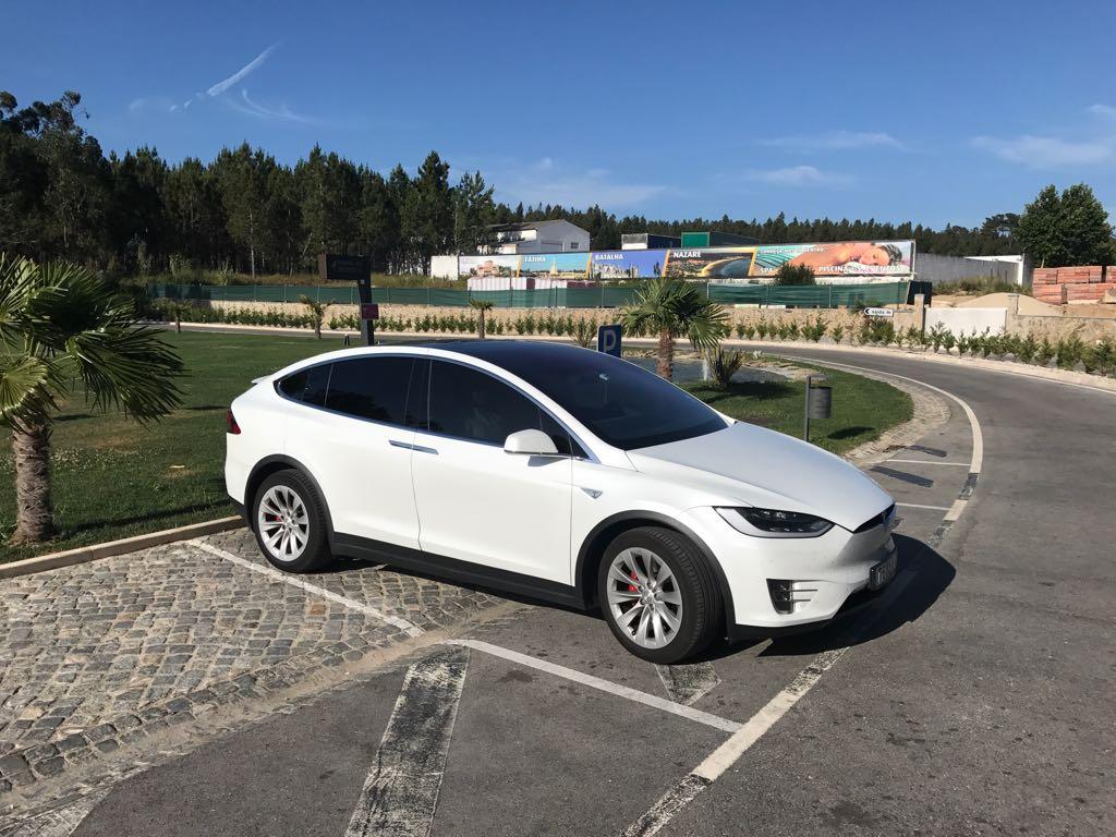 Very boring staff. Found this place theough PlugShare  on My way from sweden LISBOA.  Not alowed to chargé if i dont rent a room for the Night :-(.        Very unhelpful :-(.        Do not recomwnd