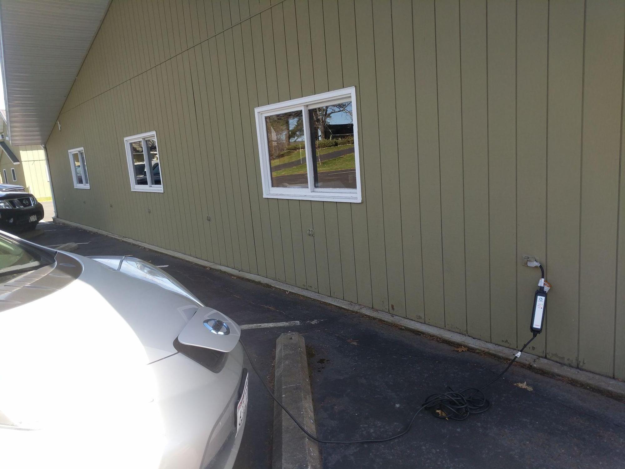 6 x 120V outlets along parking spaces in main parking lot.