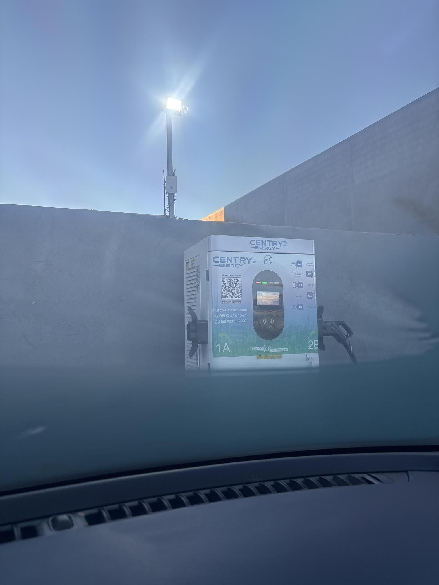 App da Centry Energy tem q colocar crédito para carregar.