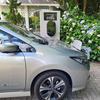 R$80 por uma hora. Para hóspedes deve ser gratuito. Não tem conector para carregamento rápido do Nissan Leaf. Em 1h carregou 8% da bateria.