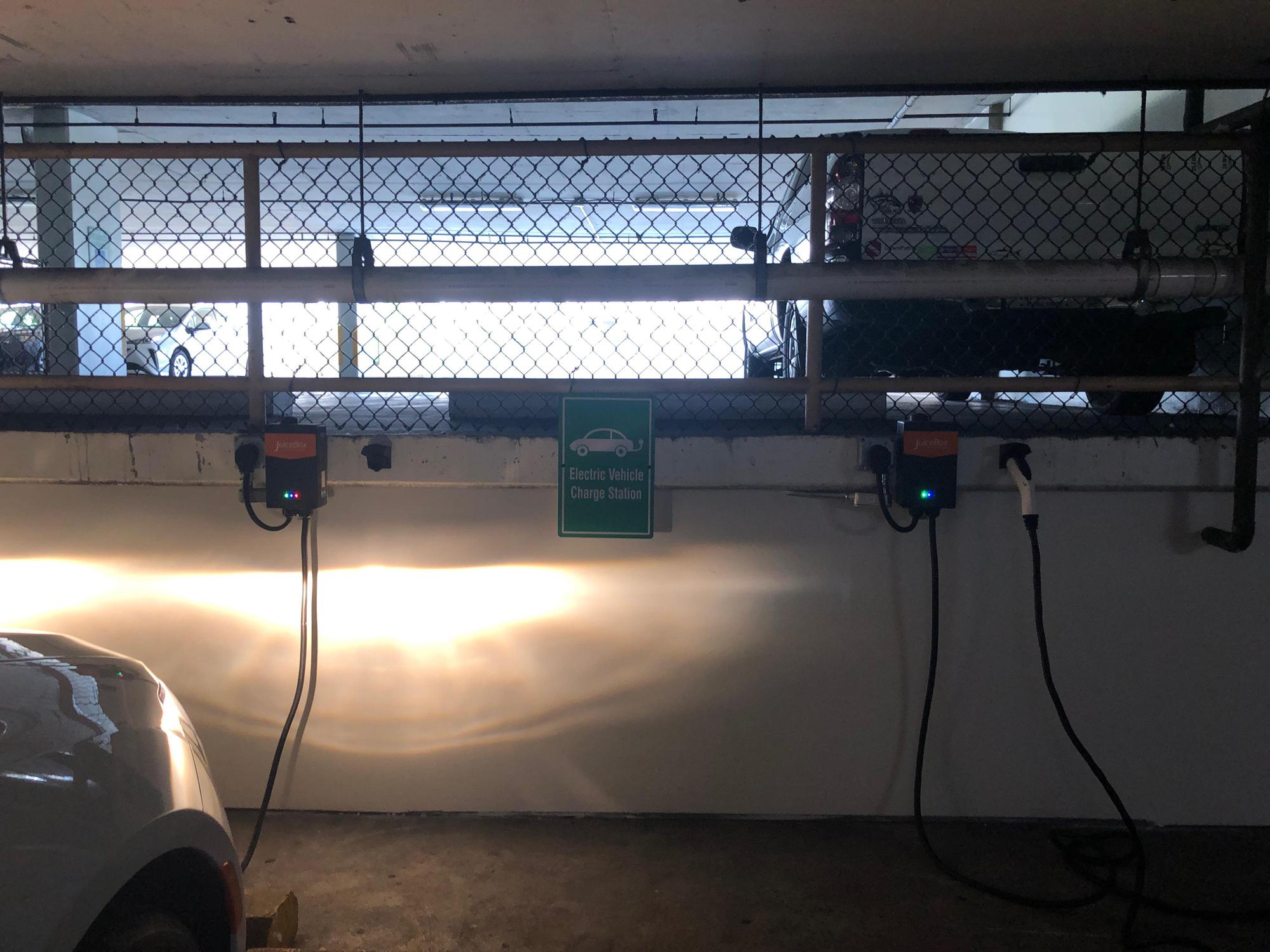 BB LEVEL FLOOR AT THE CORNER