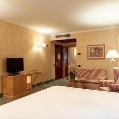 Agora' Palace Hotel
