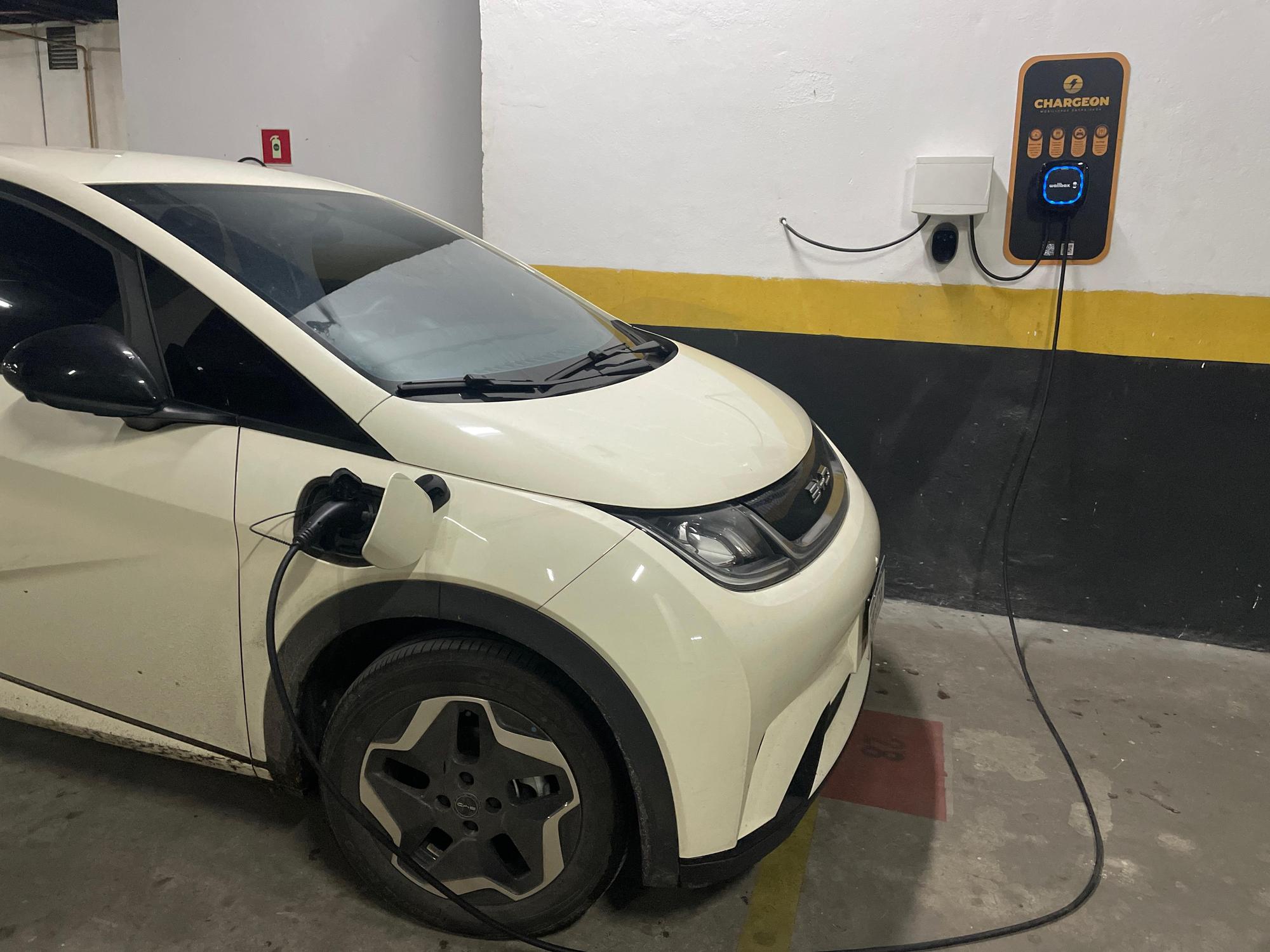 Carga 4,5 kW no painel do Douphin