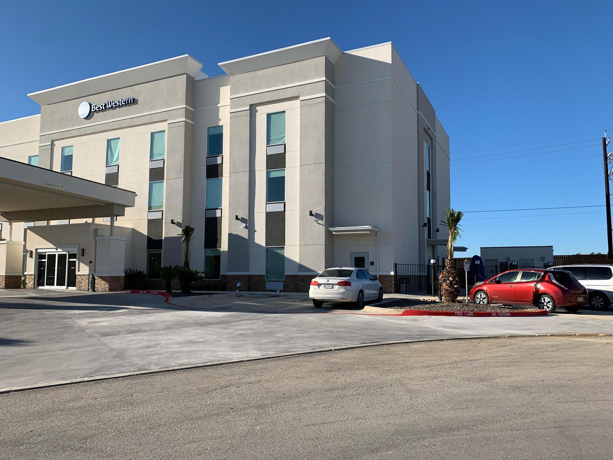 Best Western Green Oak Inn & Suites