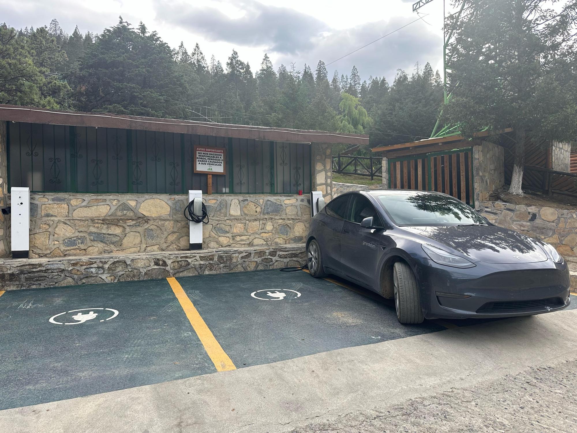 Only one Tesla charger functional - June 8 2025