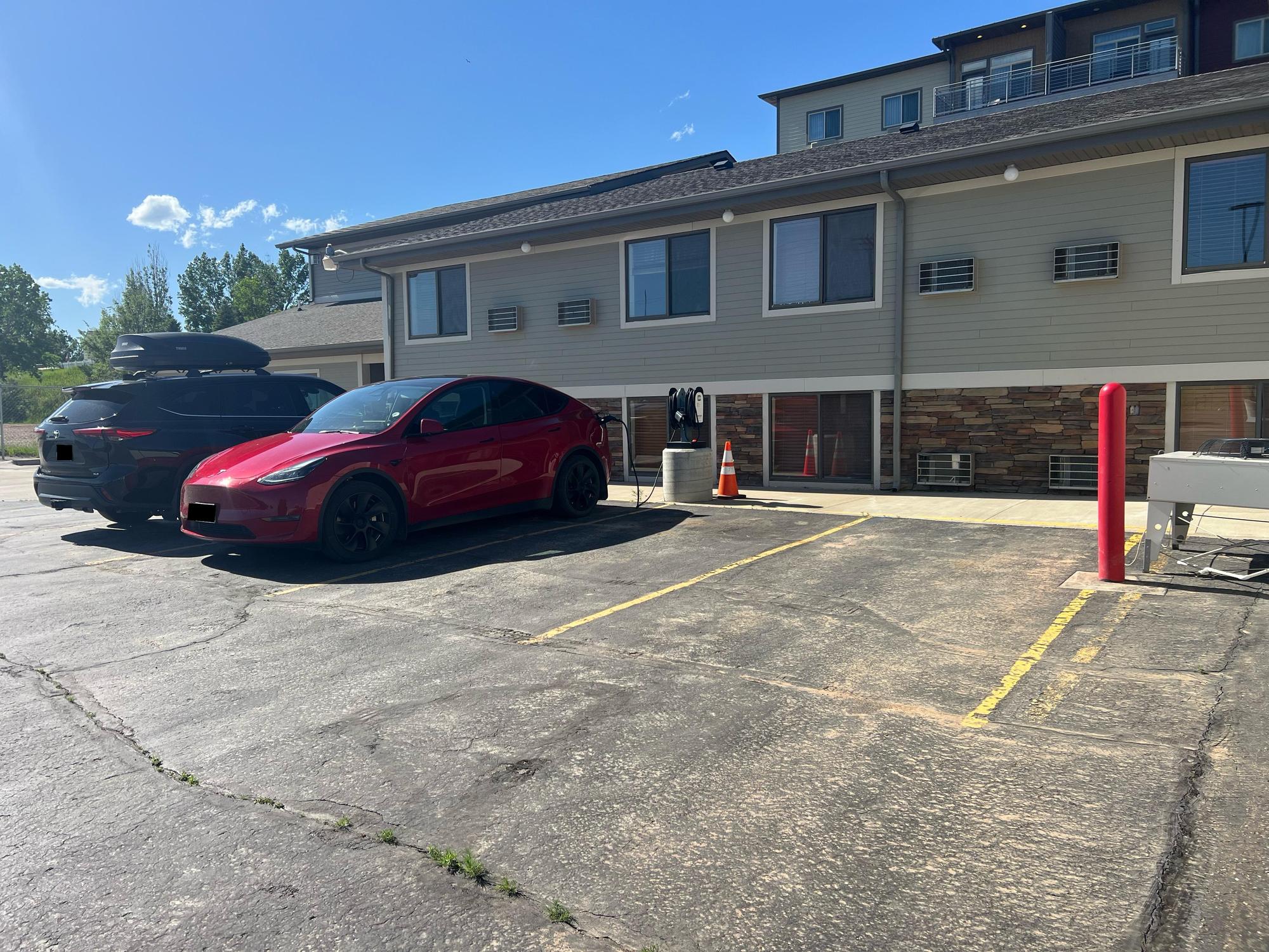 Roosevelt Inn and Suites