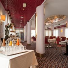 Agora' Palace Hotel