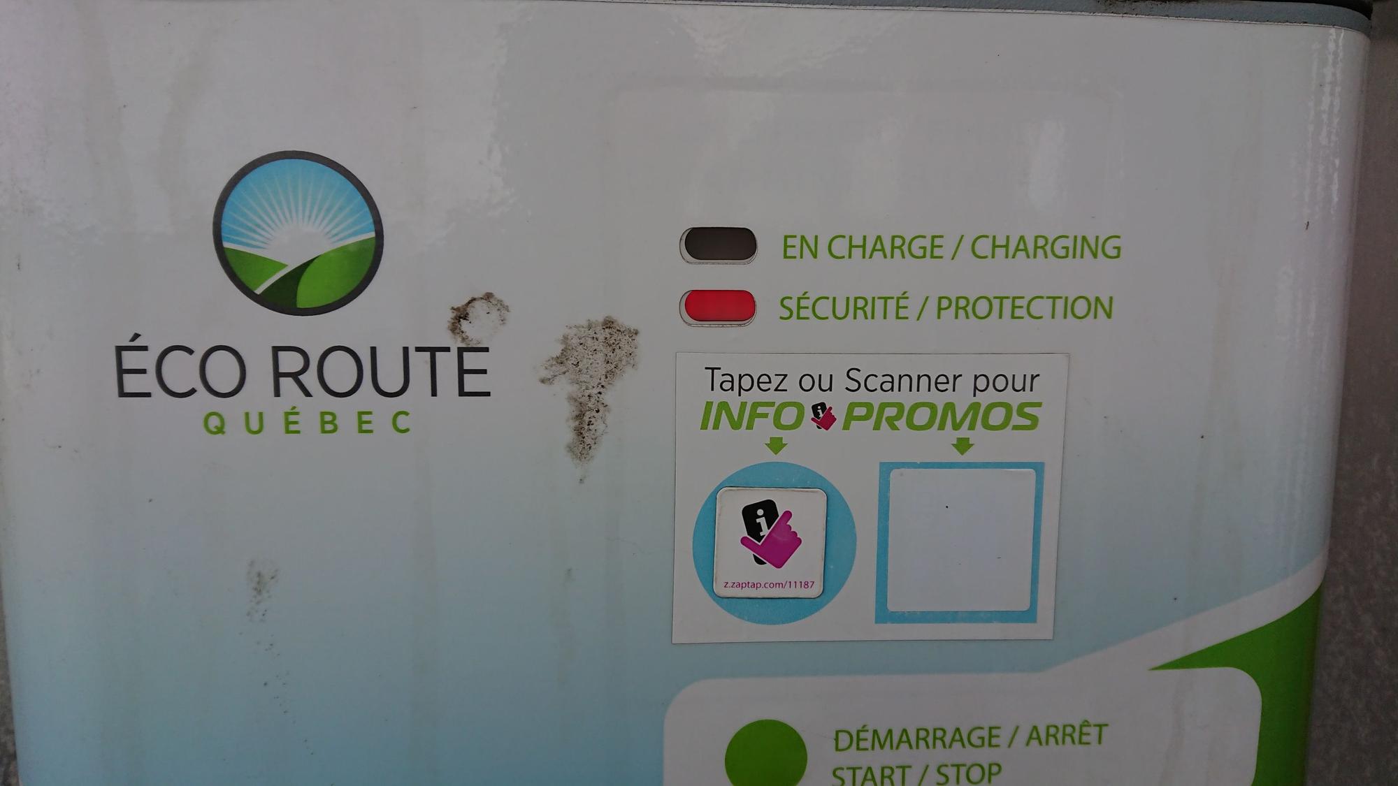 Lumière sécurité allumé, ne charge pas.