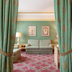 Agora' Palace Hotel