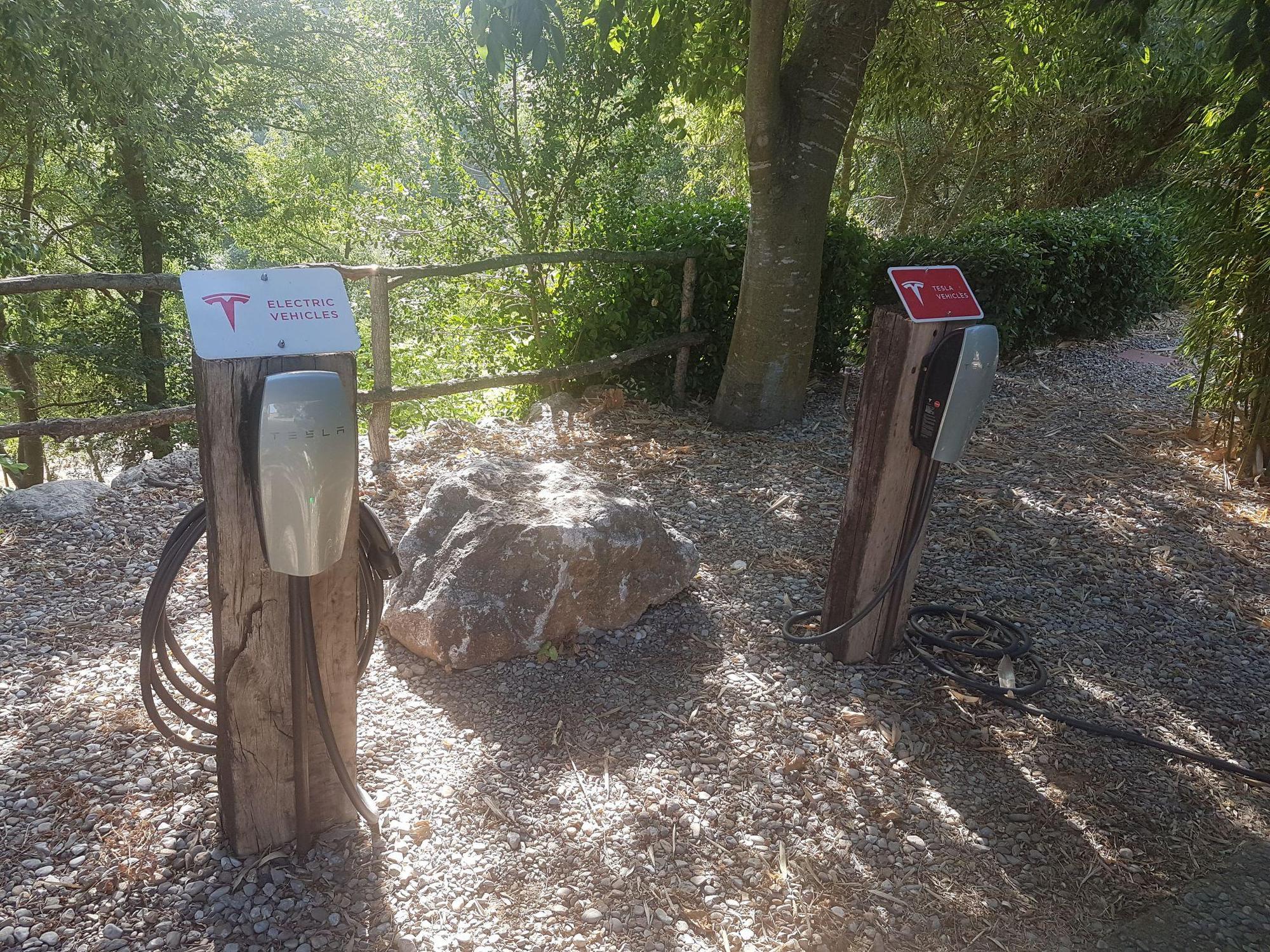 Les deux chargeurs