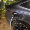 Carrega a no máximo 6kW/h. Atendimento muito bom e ótimo hotel.