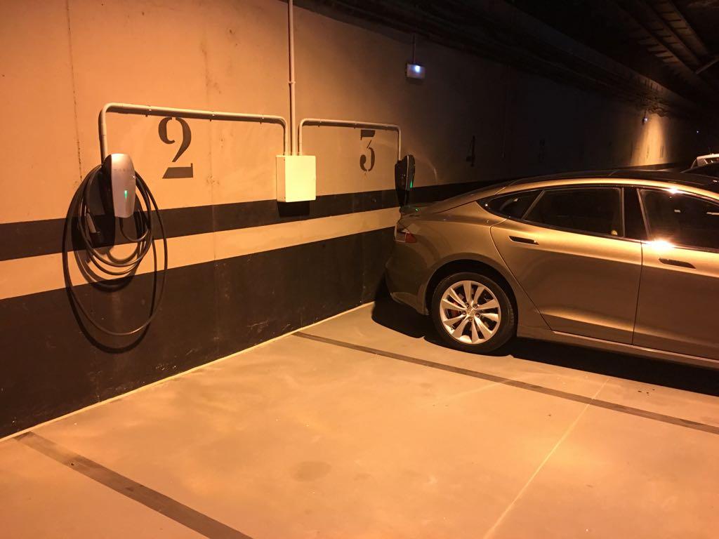 Good setup and plenty of space.  10 April 2017.  We received 16kW, close to maximum for our vehicle.