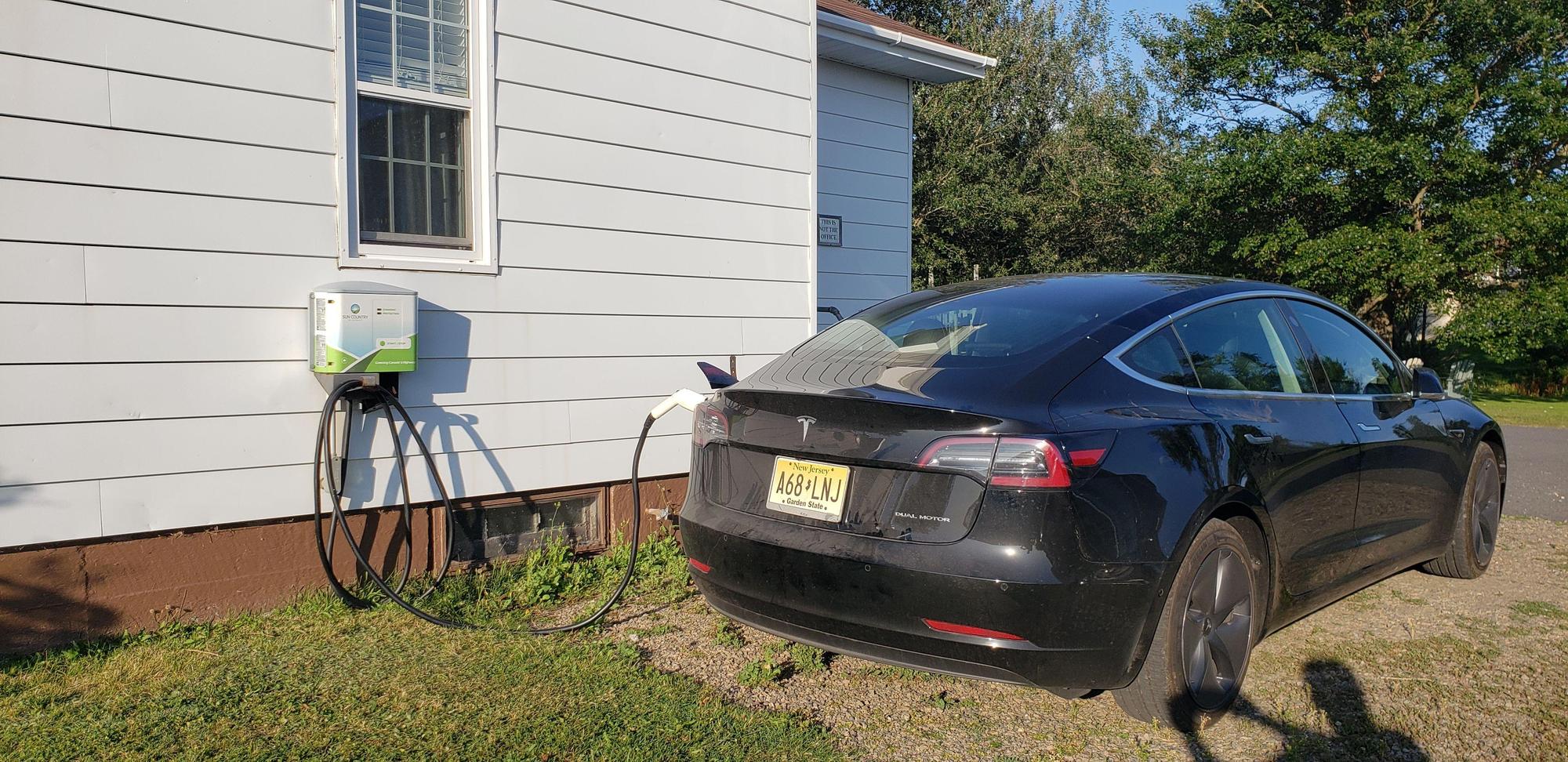 Just started charging and will be at 80% around 11pm, I've left a number to text, rm. #28