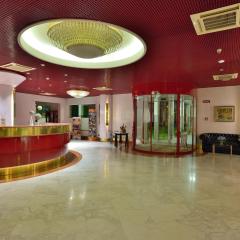 Agora' Palace Hotel