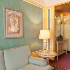 Agora' Palace Hotel