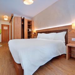 Luna Wellness Hotel