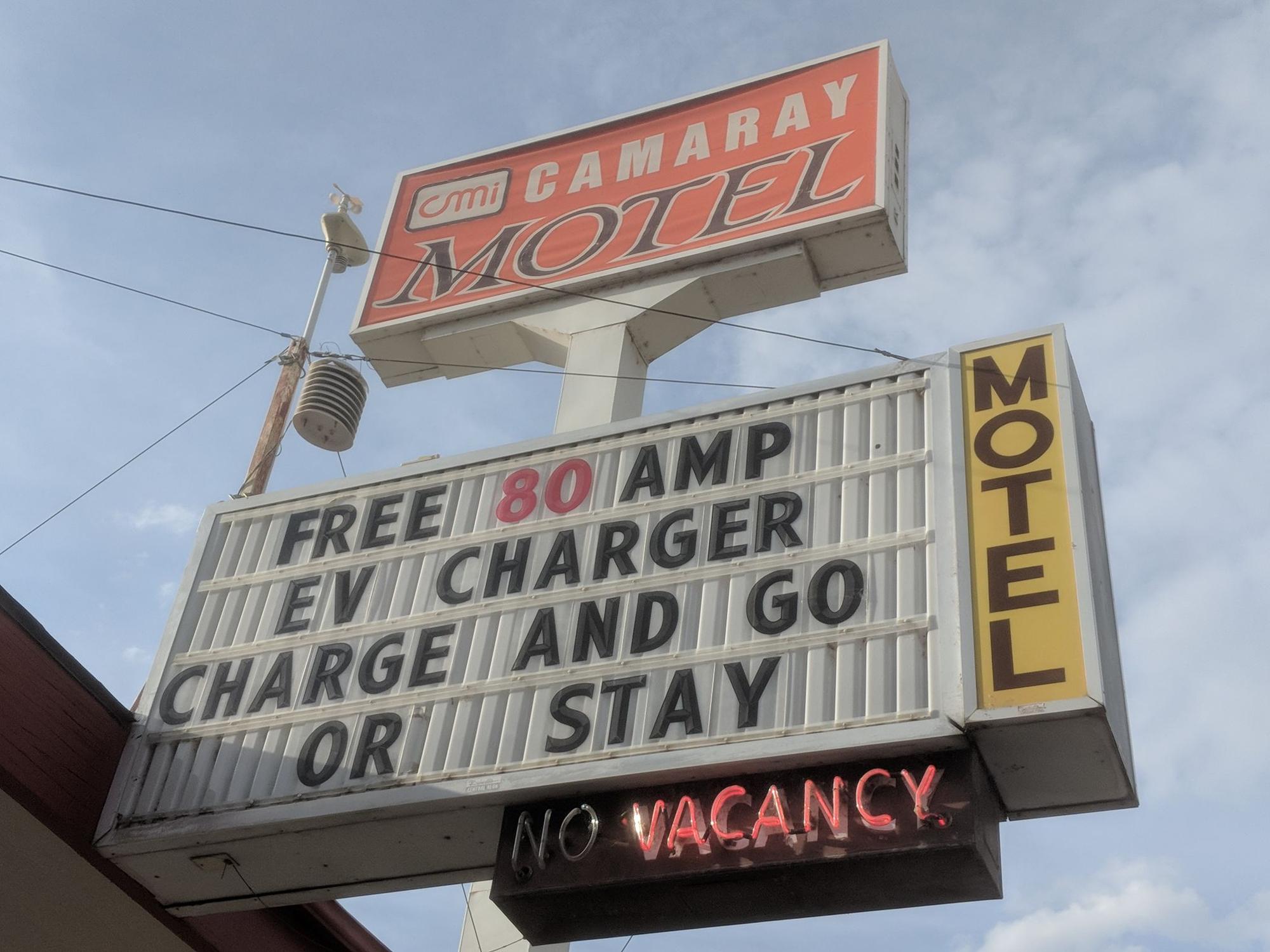 Camaray Motel