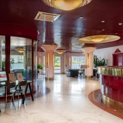 Agora' Palace Hotel